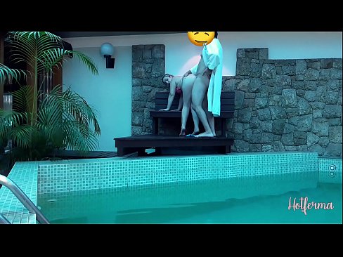 ❤️ Bulla ancillam ad piscinam invitat, sed fervido resistere non potuit Anal video ad nos la.tubsexer-porn.ru
